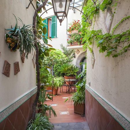 Villa Elisa Holiday Home Sorrento Kültér fotó