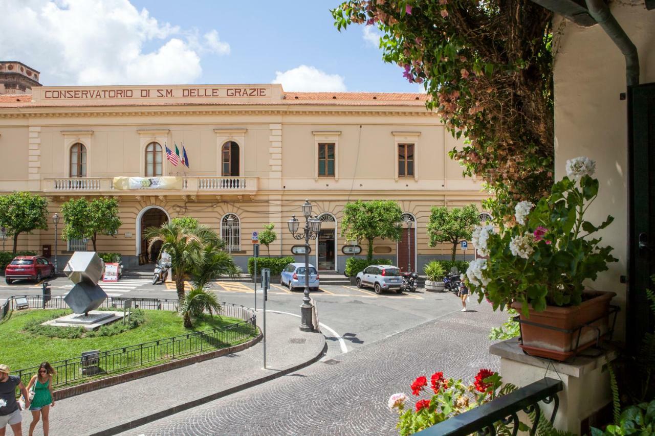 Villa Elisa Holiday Home Sorrento Kültér fotó